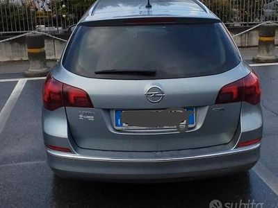 Usata Opel Astra 60 CV (44 kW) 2014 Grigio Station wagon