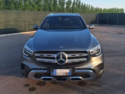 Usata Mercedes GLC300 Business 194 CV (142 kW) 2023 Grigio SUV