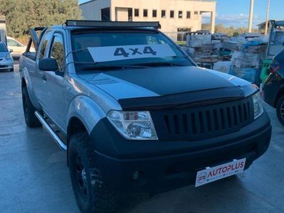 usata Nissan Navara doppia cabina 2.5dci 170 cv 4x4