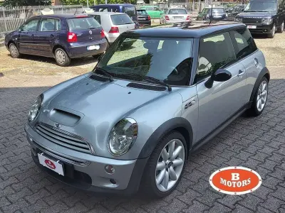 Usata Mini Cooper S 163 CV (119 kW) 2004 Argento Utilitaria