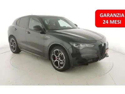 Usata Alfa Romeo Stelvio Veloce 209 CV (153 kW) 2023 Nero metallizzato SUV