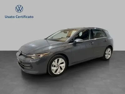Usata VW Golf VIII Style 150 CV (110 kW) 2025 Dolphin grey metallizzato Berlina