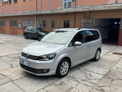 Usata VW Touran Comfortline 105 CV (77 kW) 2011 Grigio Monovolume