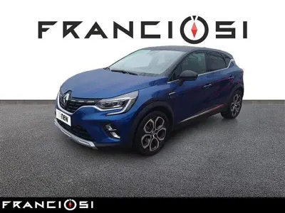 Usata Renault Captur Techno 145 CV (106 kW) 2023 Blu scuro SUV