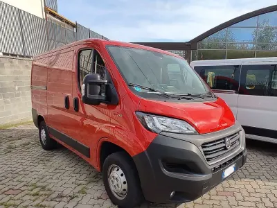 Usata Fiat Ducato 33 140 CV (102 kW) 2020 Rosso Furgone