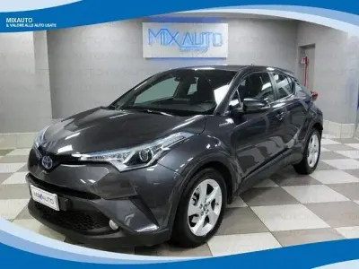 Second-hand Toyota C-HR Active 122 CP (89 kW) 2017 Gri SUV