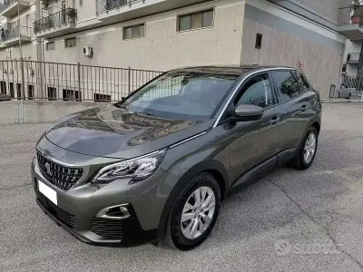 Usata Peugeot 3008 Business-Line 120 CV (88 kW) 2019 Grigio SUV