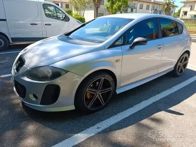 Usata Seat Leon 140 CV (102 kW) 2006 Grigio Utilitaria