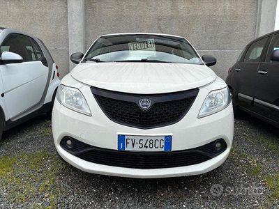 Usata Lancia Ypsilon 69 CV (50 kW) 2019 Bianco Utilitaria