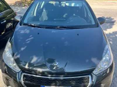 Usata Peugeot 208 95 CV (69 kW) 2015 Marrone Utilitaria