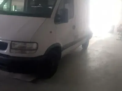 Usata Opel Movano 114 CV (83 kW) 1999 Monovolume