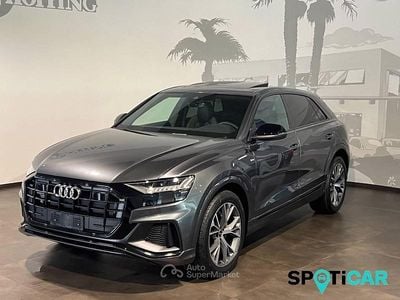 Usata Audi Q8 S-Line 286 CV (210 kW) 2023 Gray SUV