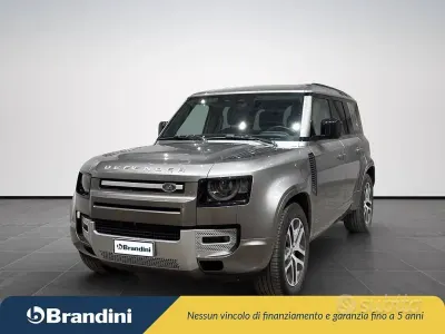 Usata Land Rover Defender 249 CV (183 kW) 2023 Grigio SUV