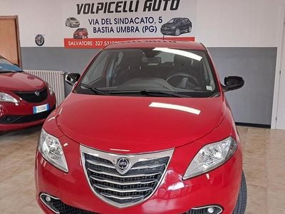 Usata Lancia Ypsilon 85 CV (62 kW) 2015 Rosso Utilitaria