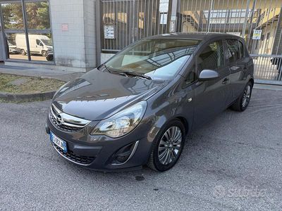 Usata Opel Corsa Sport 86 CV (63 kW) 2013 Grigio Utilitaria