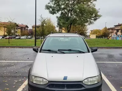 Usata Fiat Strada 69 CV (50 kW) 2000 Grigio Pick-up