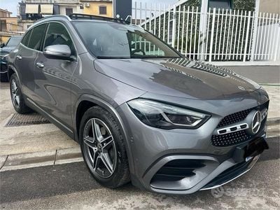 Usata Mercedes GLA200 AMG Line Premium 149 CV (109 kW) 2024 Grigio SUV