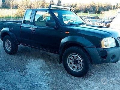 Usata Nissan Navara 133 CV (97 kW) 2002 Nero Pick-up