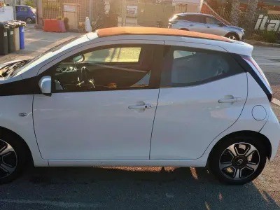 Usata Toyota Aygo X-wave 69 CV (50 kW) 2017 Utilitaria