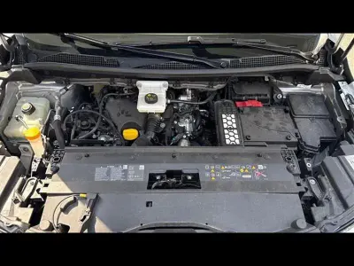 Usata Renault Kangoo Techno 116 CV (85 kW) 2025 Grigio chiaro Monovolume