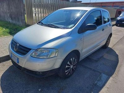 Begagnad VW Fox 55 HK (40 kW) 2010 Silver Halvkombi