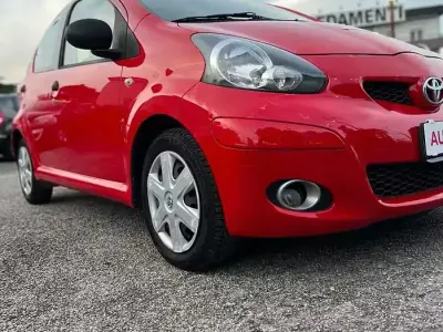 Second-hand Toyota Aygo Sol 68 CP (50 kW) 2010 Alb Hatchback