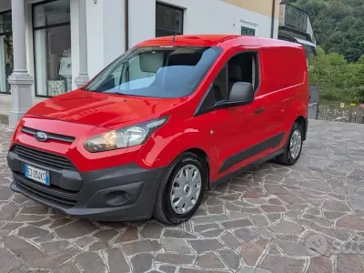 Usata Ford Transit Connect 75 CV (55 kW) 2015 Rosso Monovolume