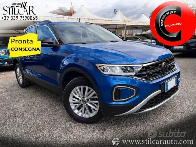 Usata VW T-Roc 150 CV (110 kW) 2023 Blu SUV