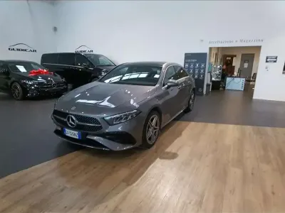 Käytetty Mercedes A250 Advanced Plus 218 HP (160 kW) 2025 Harmaa Sedan