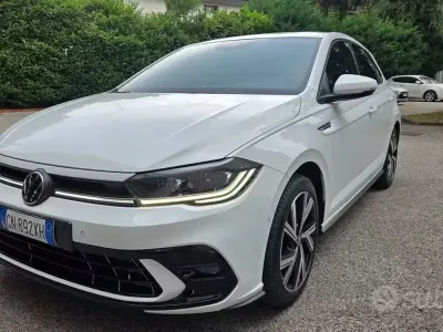 Usata VW Polo R-line 95 CV (69 kW) 2023 Bianco Utilitaria
