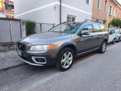 Usata Volvo XC70 Momentum 185 CV (136 kW) 2008 Bronzo Station wagon