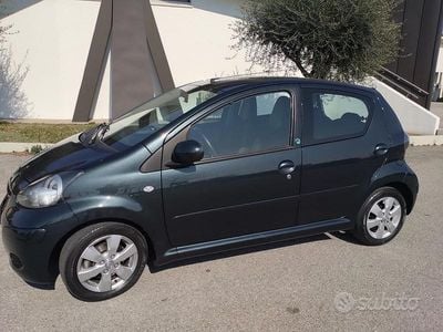 Usata Toyota Aygo Connect Style 68 CV (50 kW) 2011 Verde Utilitaria