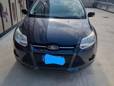 Usata Ford Focus 115 CV (84 kW) 2012 Grigio Station wagon
