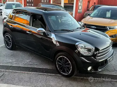 Usata Mini Park Lane Countryman 111 CV (81 kW) 2016 Nero SUV