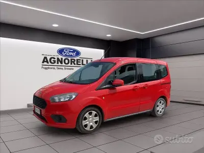 Usata Ford Tourneo Courier 101 CV (74 kW) 2018 Rosso Monovolume