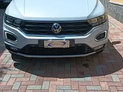 Usata VW T-Roc Business 110 CV (80 kW) 2021 Bianco SUV