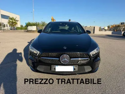 Usata Mercedes A180 Night 116 CV (85 kW) 2020 Nero Berlina