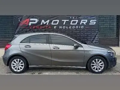 Usata Mercedes A180 Premium 109 CV (80 kW) 2013 Berlina