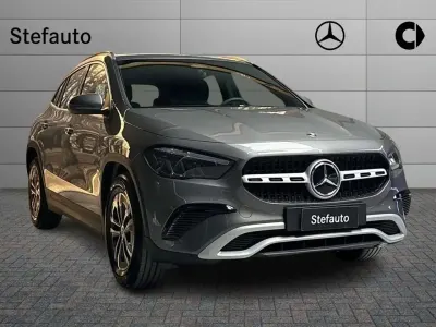 Nuova Mercedes GLA180 Executive 116 CV (85 kW) 2026 Grigio montagna SUV