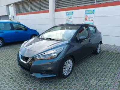 Usata Nissan Micra Tekna 92 CV (67 kW) 2022 Grigio Utilitaria
