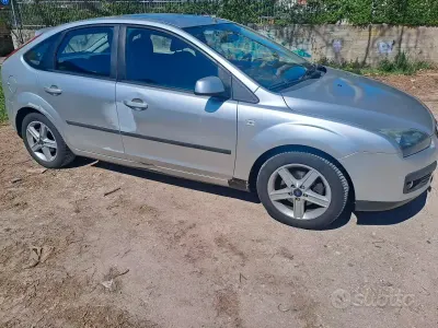 Usata Ford Focus 90 CV (66 kW) 2007 Grigio Berlina