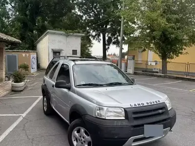 Usata Land Rover Freelander 97 CV (71 kW) 2003 Grigio SUV