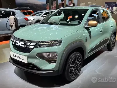 Usata Dacia Spring Extreme 18 kW (25 CV) 2023 Verde Utilitaria