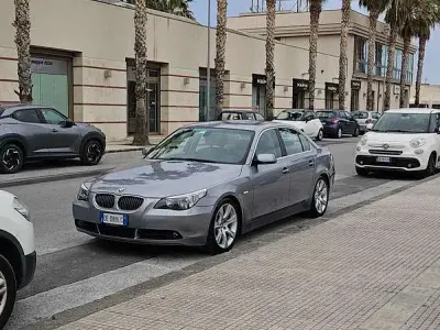 Begagnad BMW 535 Sport Line 272 HK (200 kW) 2006 Grå Sedan