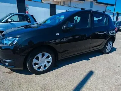Usata Dacia Sandero Lauréate 90 CV (66 kW) 2016 Grigio Berlina