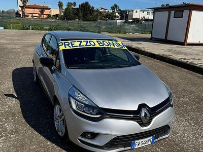 Occasion Renault Clio IV 75 PK (55 kW) 2019 Grijs Sedan