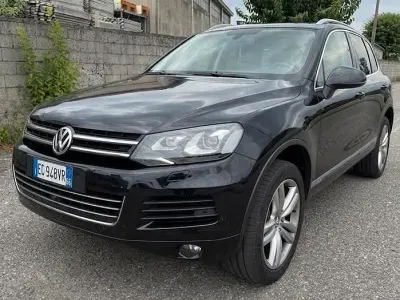 Usata VW Touareg 240 CV (176 kW) 2011 Nero SUV