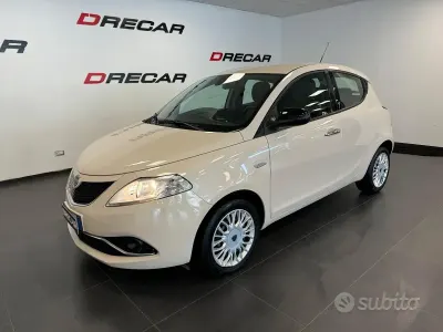 Usata Lancia Ypsilon Gold 69 CV (50 kW) 2016 Beige Utilitaria