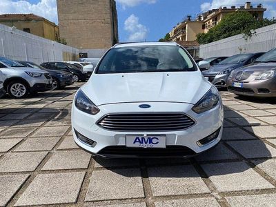 Käytetty Ford Focus Titanium 120 HP (88 kW) 2018 Harmaa Farmari