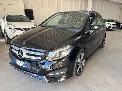 Usata Mercedes B180 109 CV (80 kW) 2017 Utilitaria